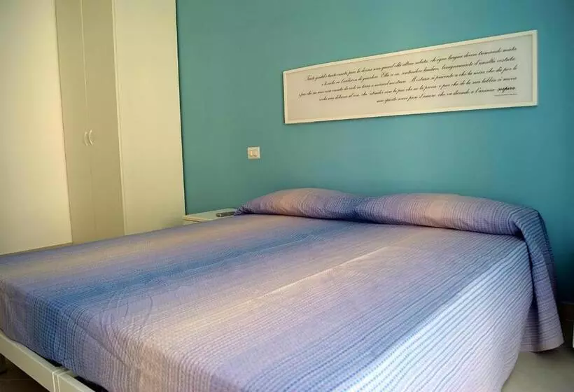 ベッドアンドブレックファースト La Poesia