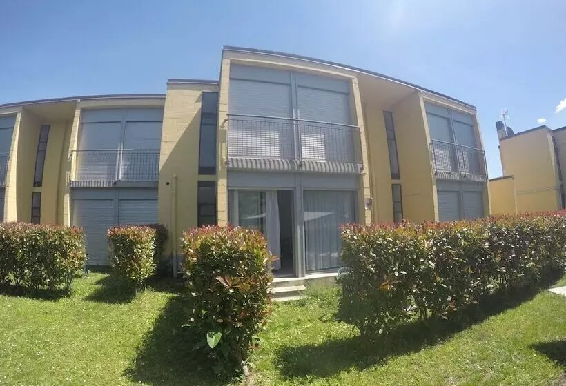 ホテル Camping Villaggio Paradiso