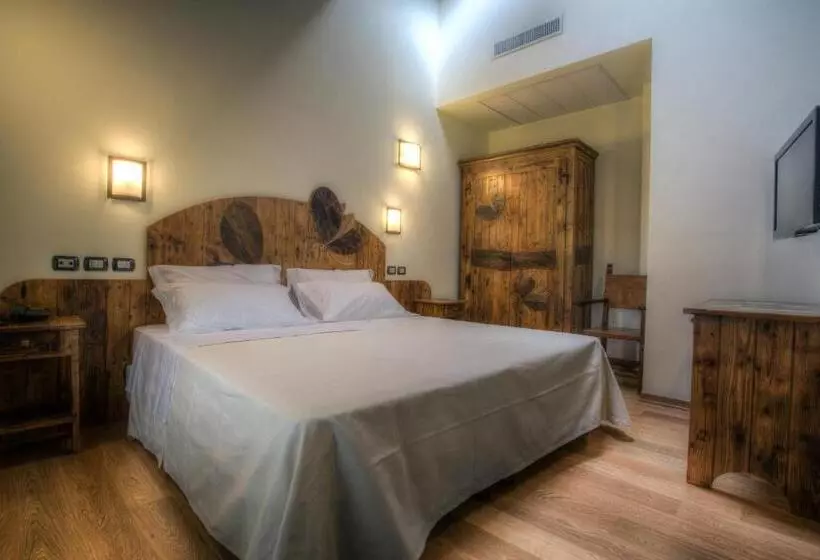 Hotelli Il Duca Del Montefeltro