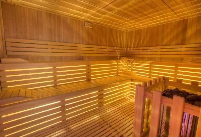 Hotelli Il Duca Del Montefeltro