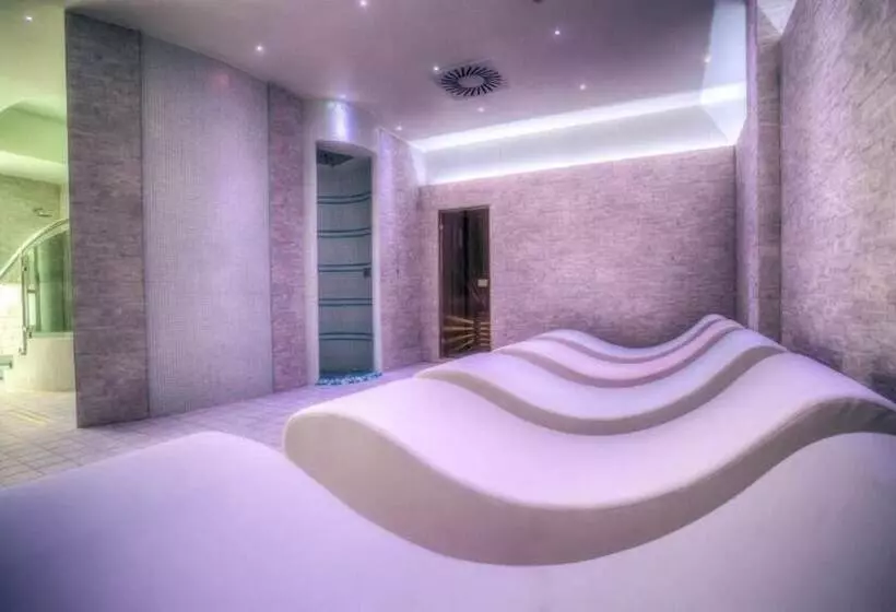 Hotelli Il Duca Del Montefeltro