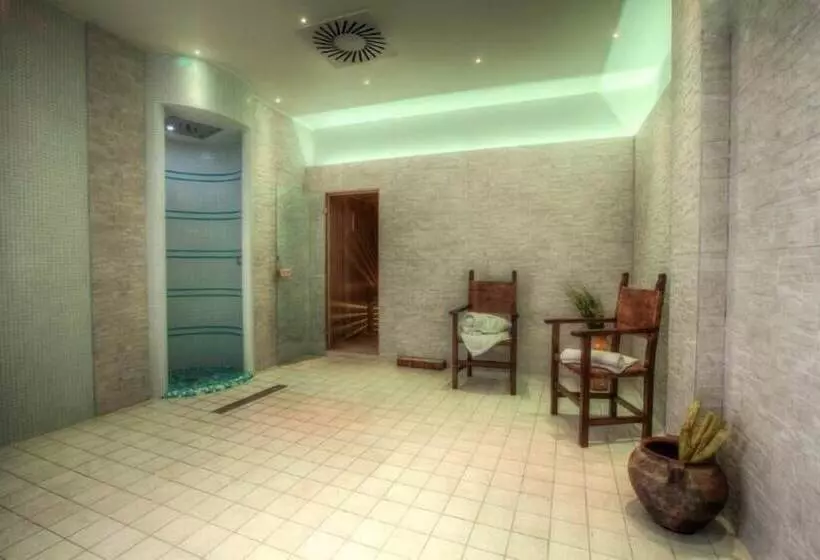 Hotelli Il Duca Del Montefeltro