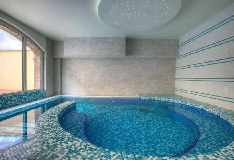 Hotelli Il Duca Del Montefeltro