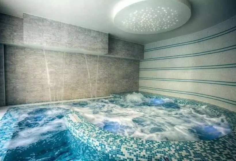 Hotelli Il Duca Del Montefeltro