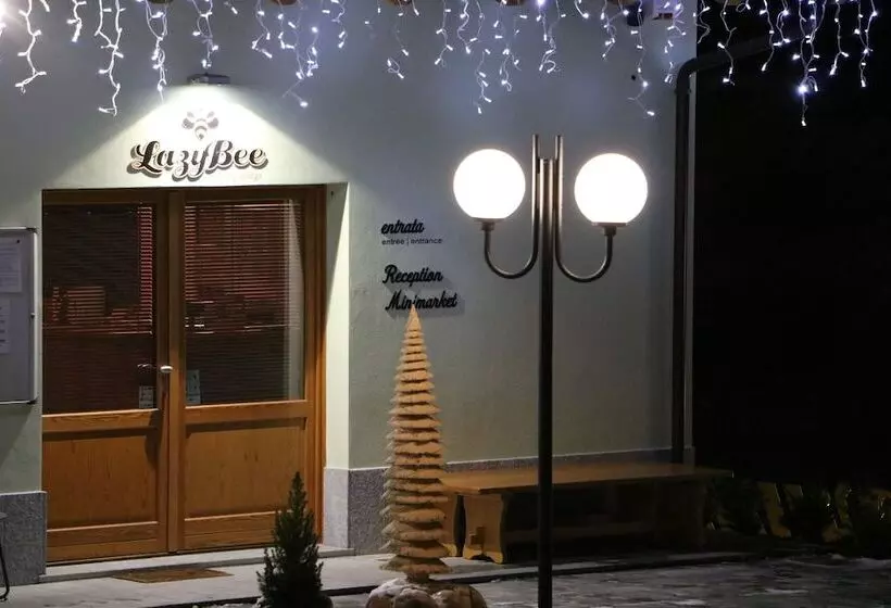 Hotelli Lazy Bee Camping Village