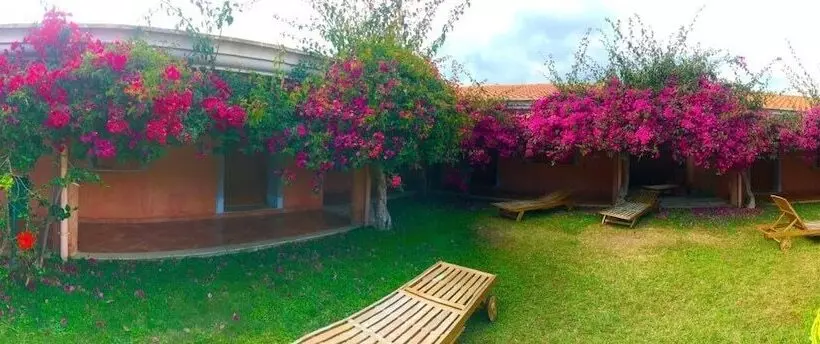 ホテル Sant Efisio