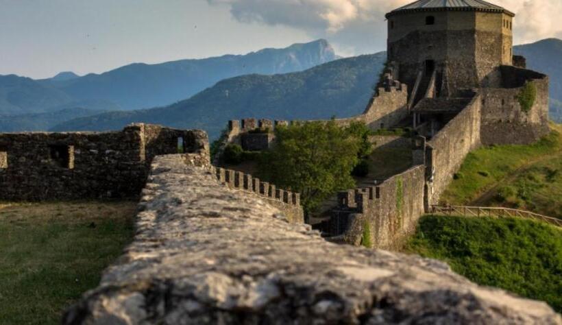 فندق ريفى Agriturismo Chioi