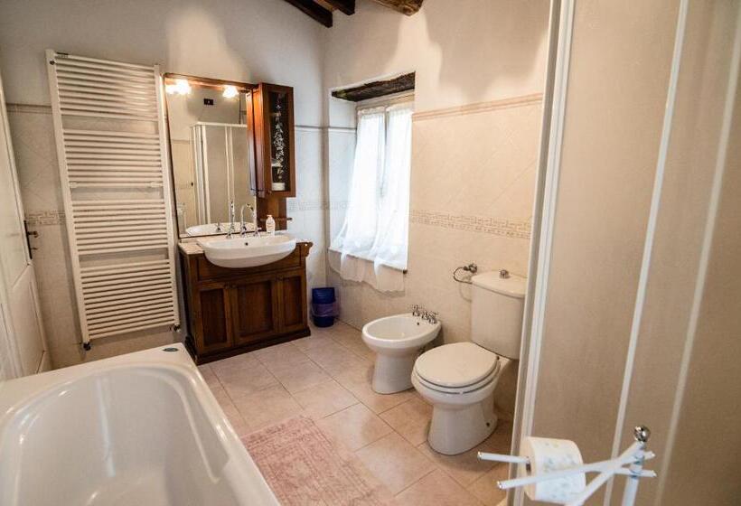 فندق ريفى Agriturismo Chioi