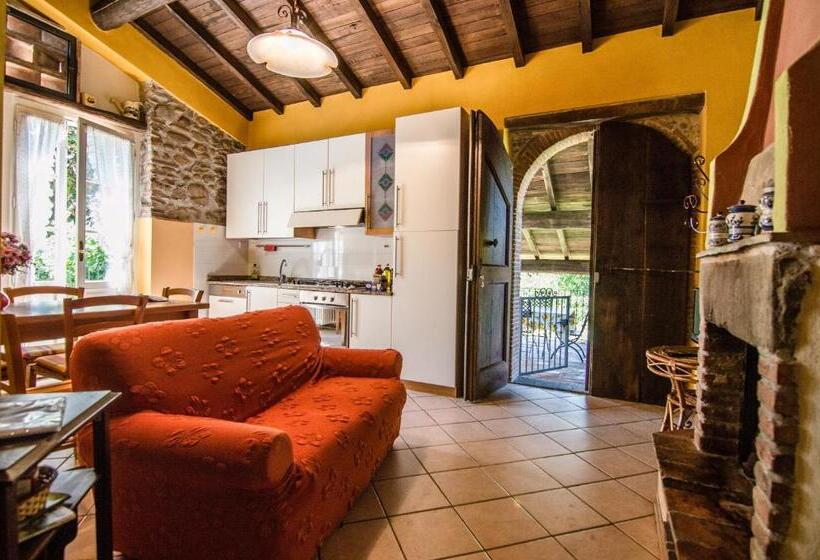 فندق ريفى Agriturismo Chioi