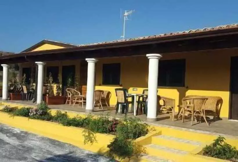 Maaseutuhotelli La Pietra Bianca