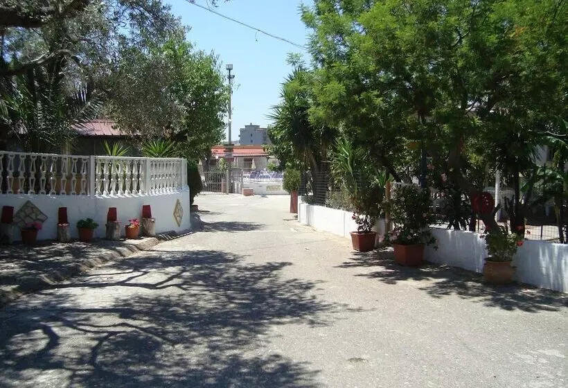 Maaseutuhotelli La Pietra Bianca