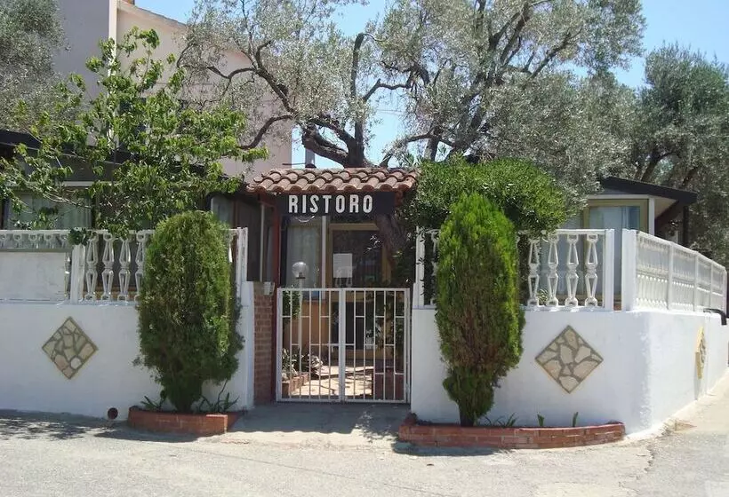 Maaseutuhotelli La Pietra Bianca