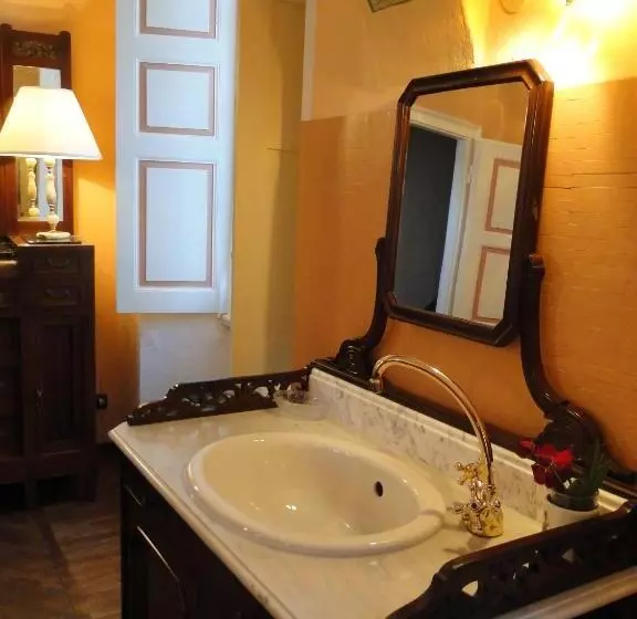 Aamiaismajoitus (B&B) Palazzo Ronchelli