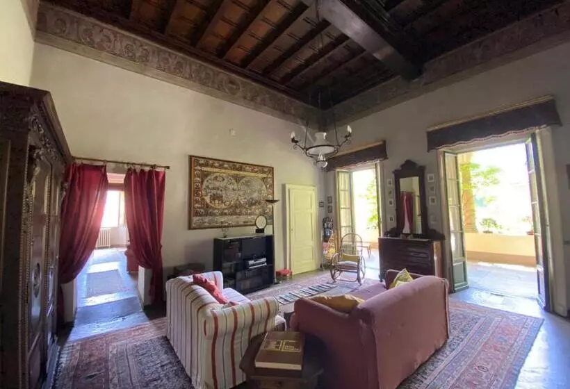 Aamiaismajoitus (B&B) Palazzo Ronchelli