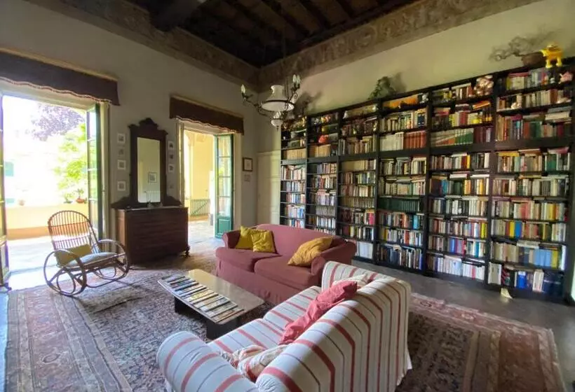 Aamiaismajoitus (B&B) Palazzo Ronchelli