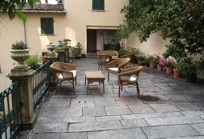 Aamiaismajoitus (B&B) Palazzo Ronchelli