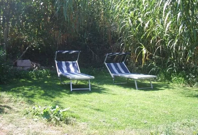 ベッドアンドブレックファースト Su Cantaru Guesthouse