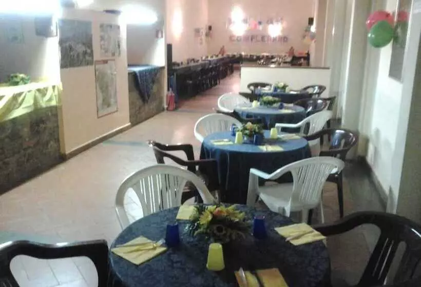 Hotelli Albergo Il Chiostro