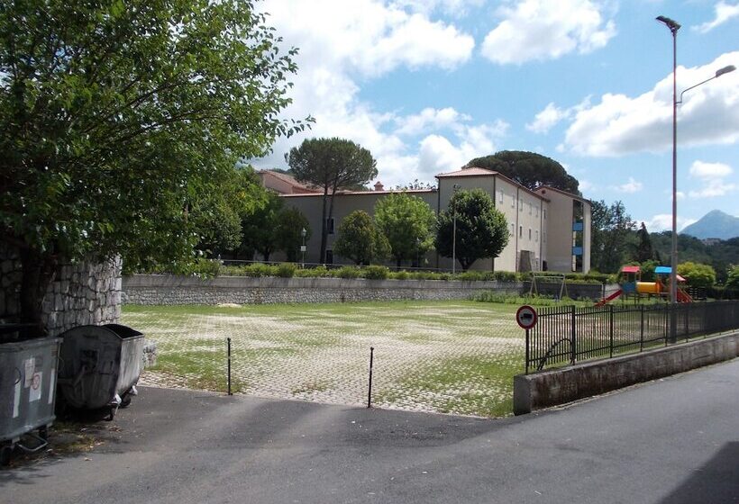 فندق Albergo Il Chiostro