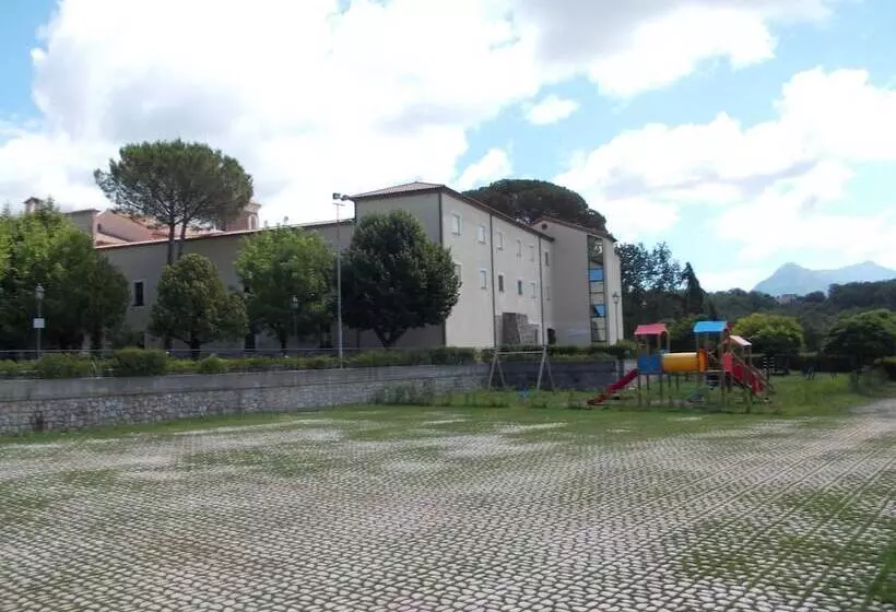 Hotelli Albergo Il Chiostro