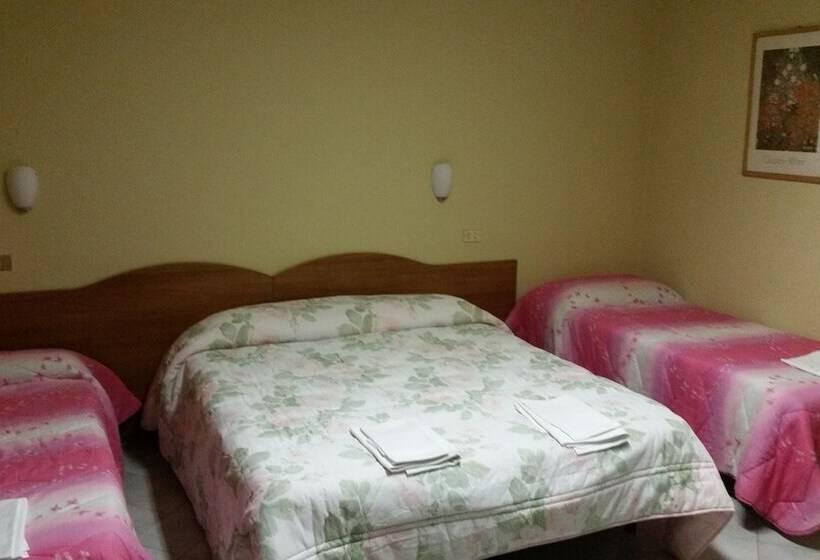 فندق Albergo Il Chiostro