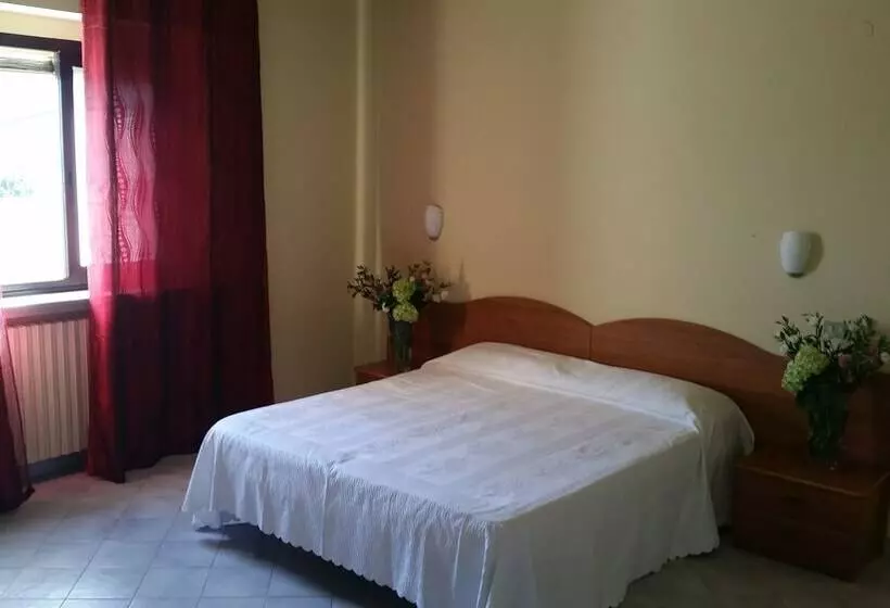 Hotelli Albergo Il Chiostro