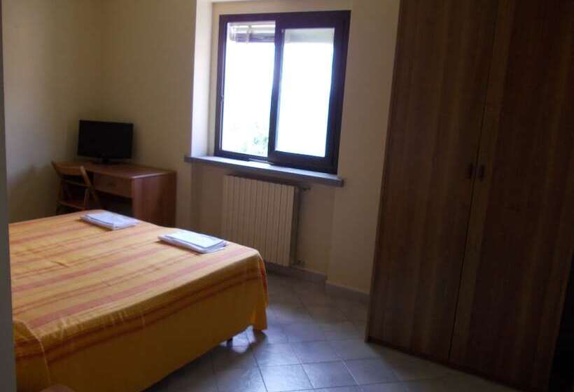 فندق Albergo Il Chiostro