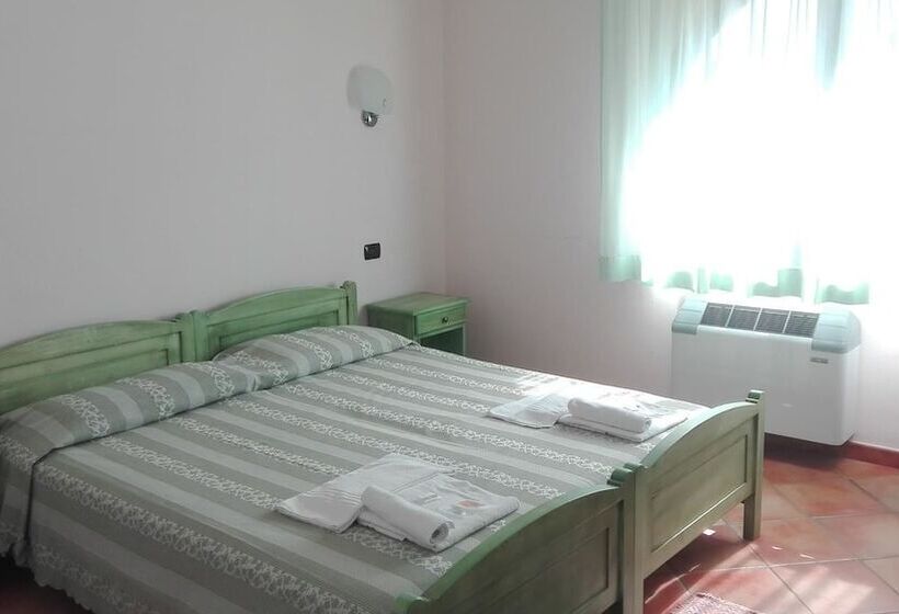 בית מלון כפרי Janas