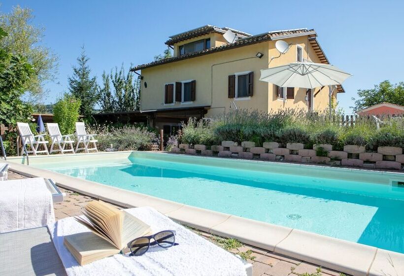 פנסיון Country House Villa Sabrina