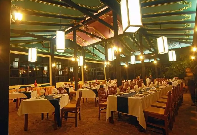 Amazing Bagan Resort