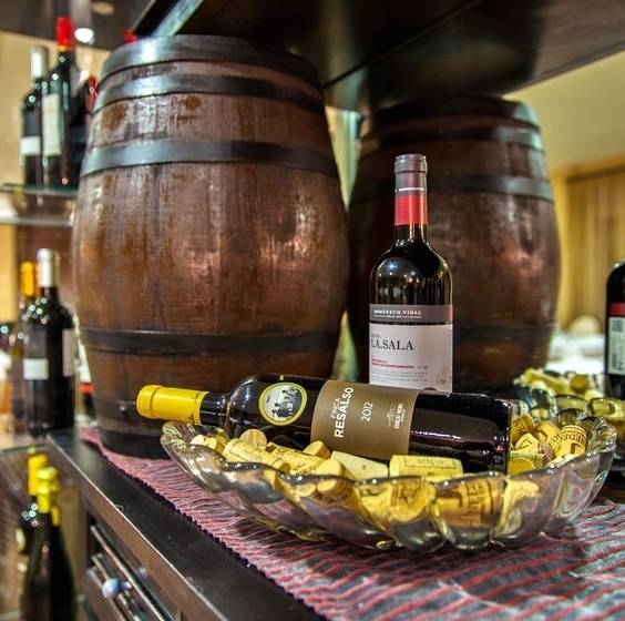 مسافرخانه Esteba