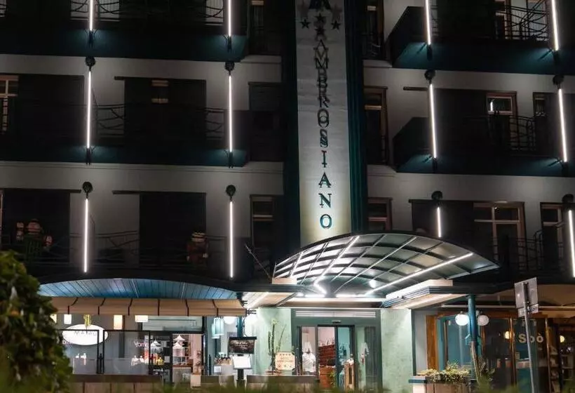 Отель Ambrosiano