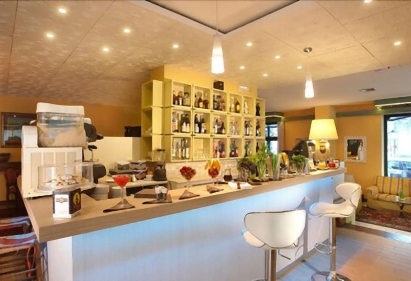 ホテル Ambrosiano