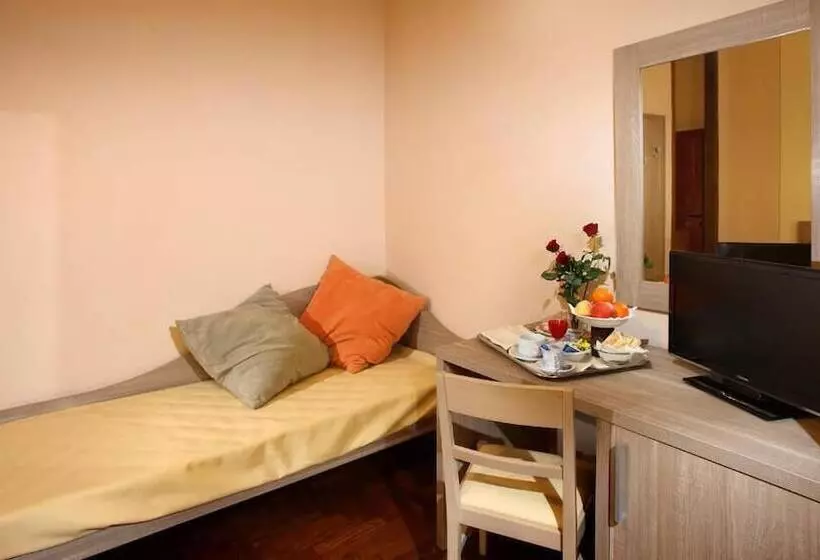 Отель Ambrosiano