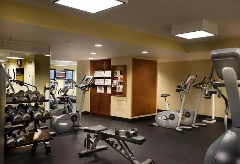 هتل Astor Crowne Plaza  Corner Of Bourbon Street