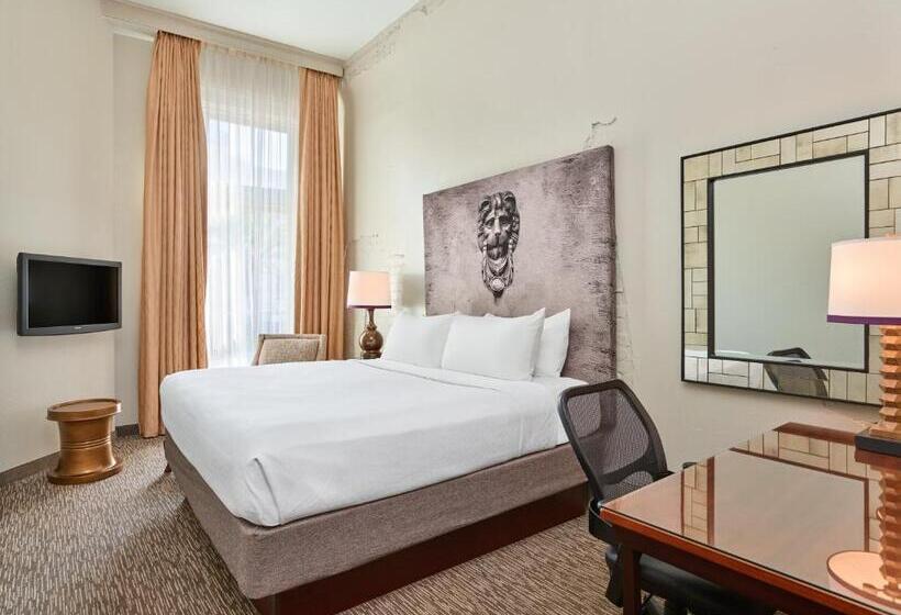 Hotel Astor Crowne Plaza Corner Of Bourbon Street