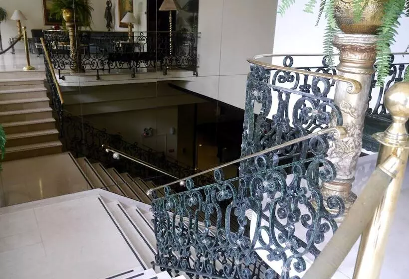 Отель Boulevard