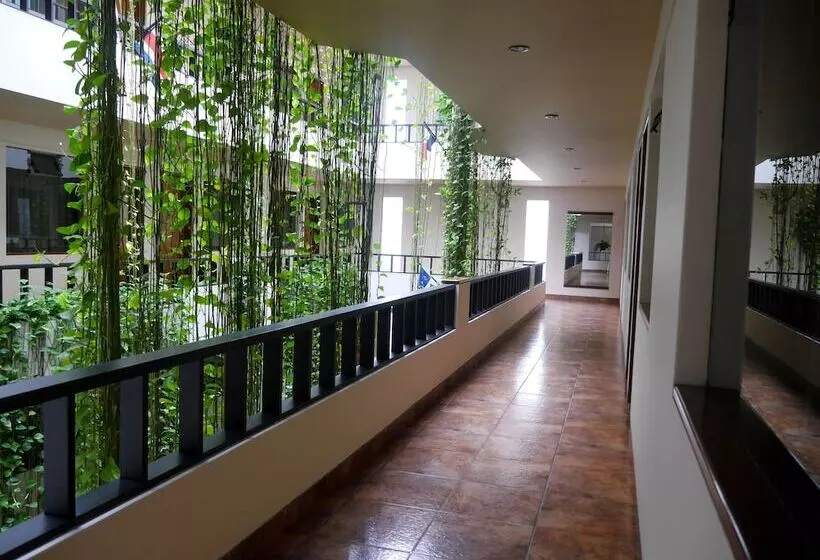 Отель Boulevard