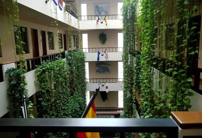 Отель Boulevard