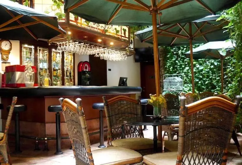 Отель Boulevard