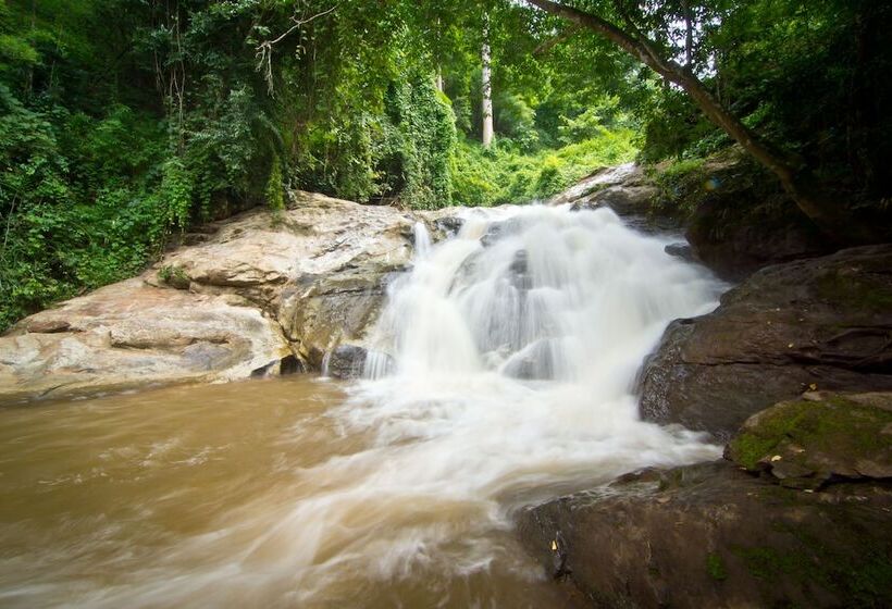فندق Hmong Hilltribe Lodge