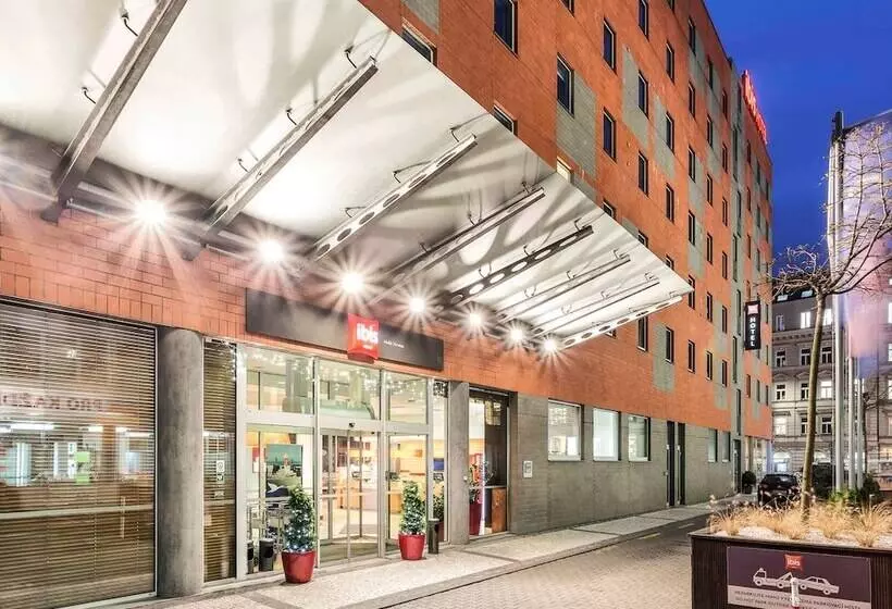 هتل Ibis Praha Mala Strana