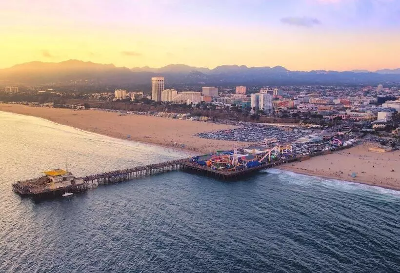 هتل Loews Hollywood