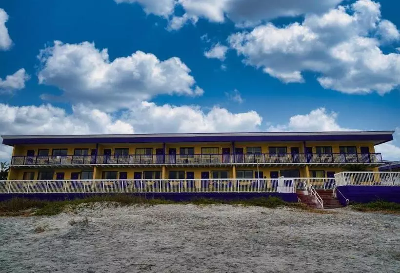 בית מלון כפרי Sandals Inn