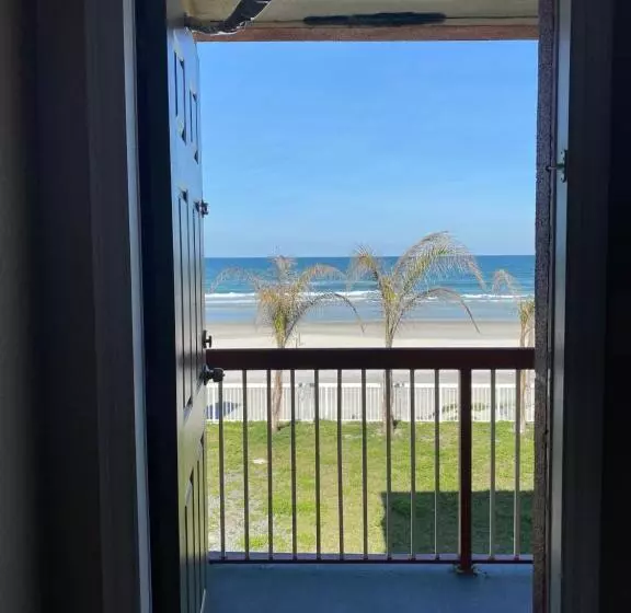 בית מלון כפרי Sandals Inn