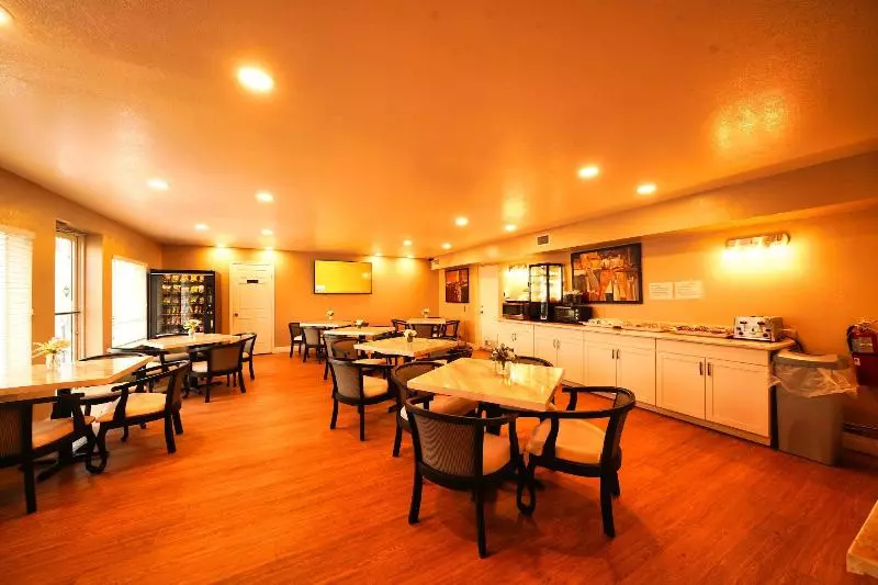 בית מלון כפרי Sandals Inn