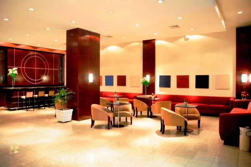 Отель Slaviero Suites Curitiba Soho