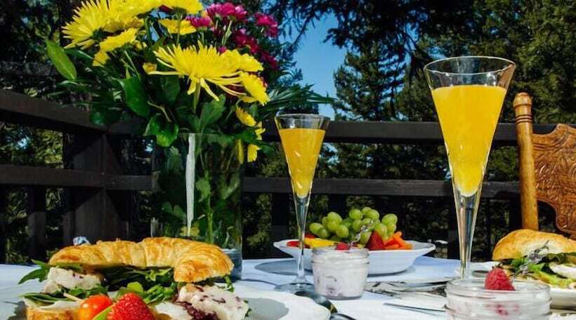 فندق Spruce Hill Resort & Spa