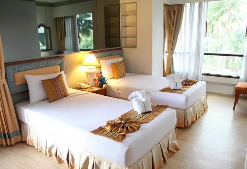 酒店 The Royal Gems Golf Resort