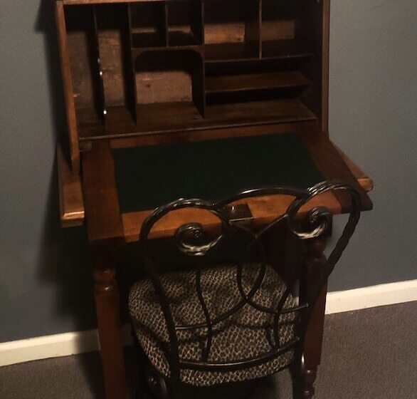 مبيت وإفطار Ely Manor